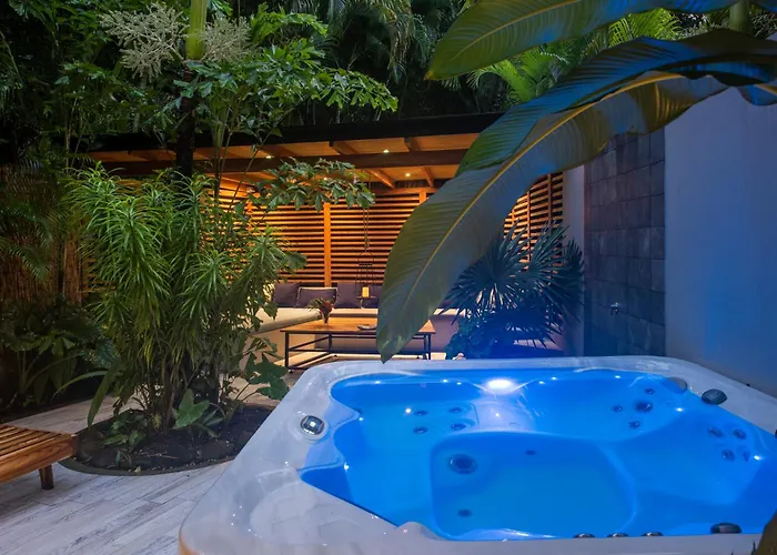 The Jungle Loft, 7 Min Walk To Guiones + Jacuzzi Villa