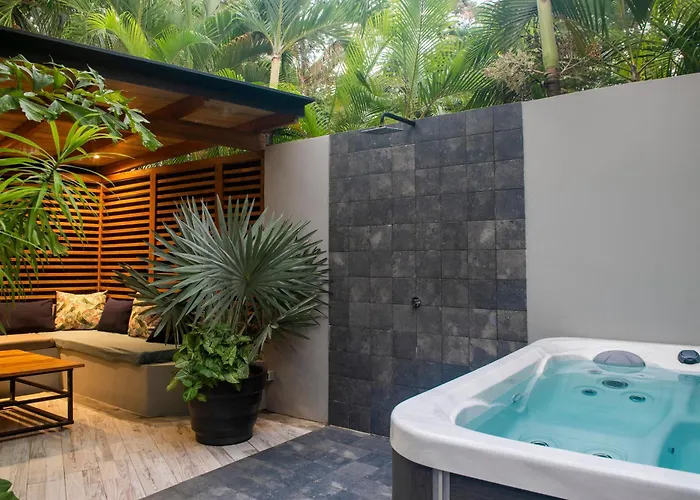 The Jungle Loft, 7 Min Walk To Guiones + Jacuzzi Villa *