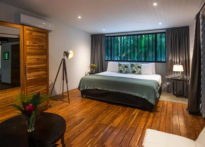 The Jungle Loft, 7 Min Walk To Guiones + Jacuzzi Nosara